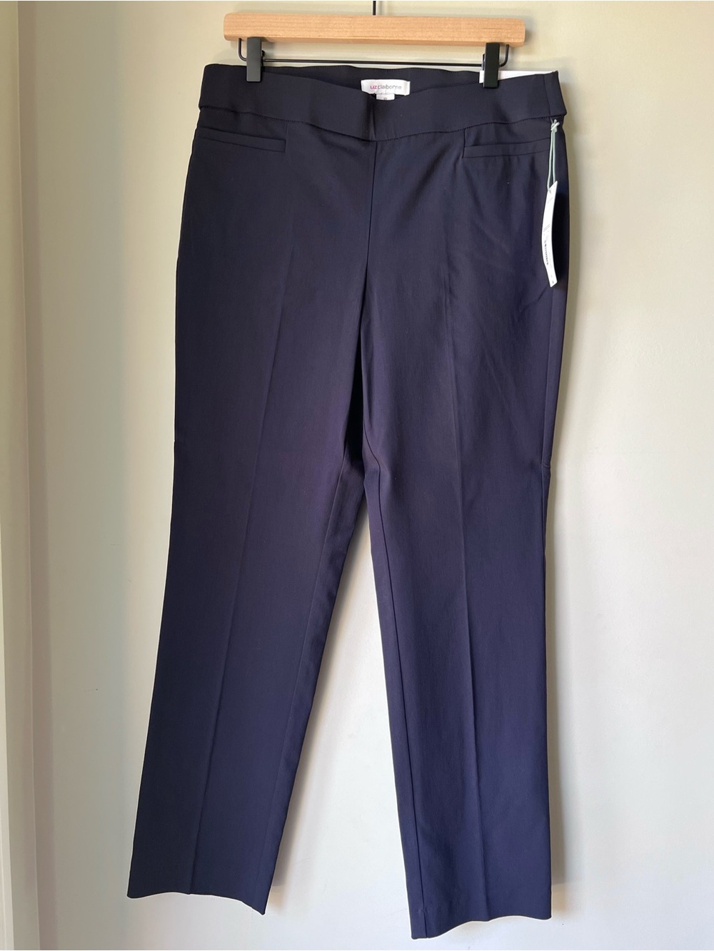 NWT Liz Claiborne Lisa Womens Straight Pull-On Pant Color Navy Size 10 - Picture 4 of 9